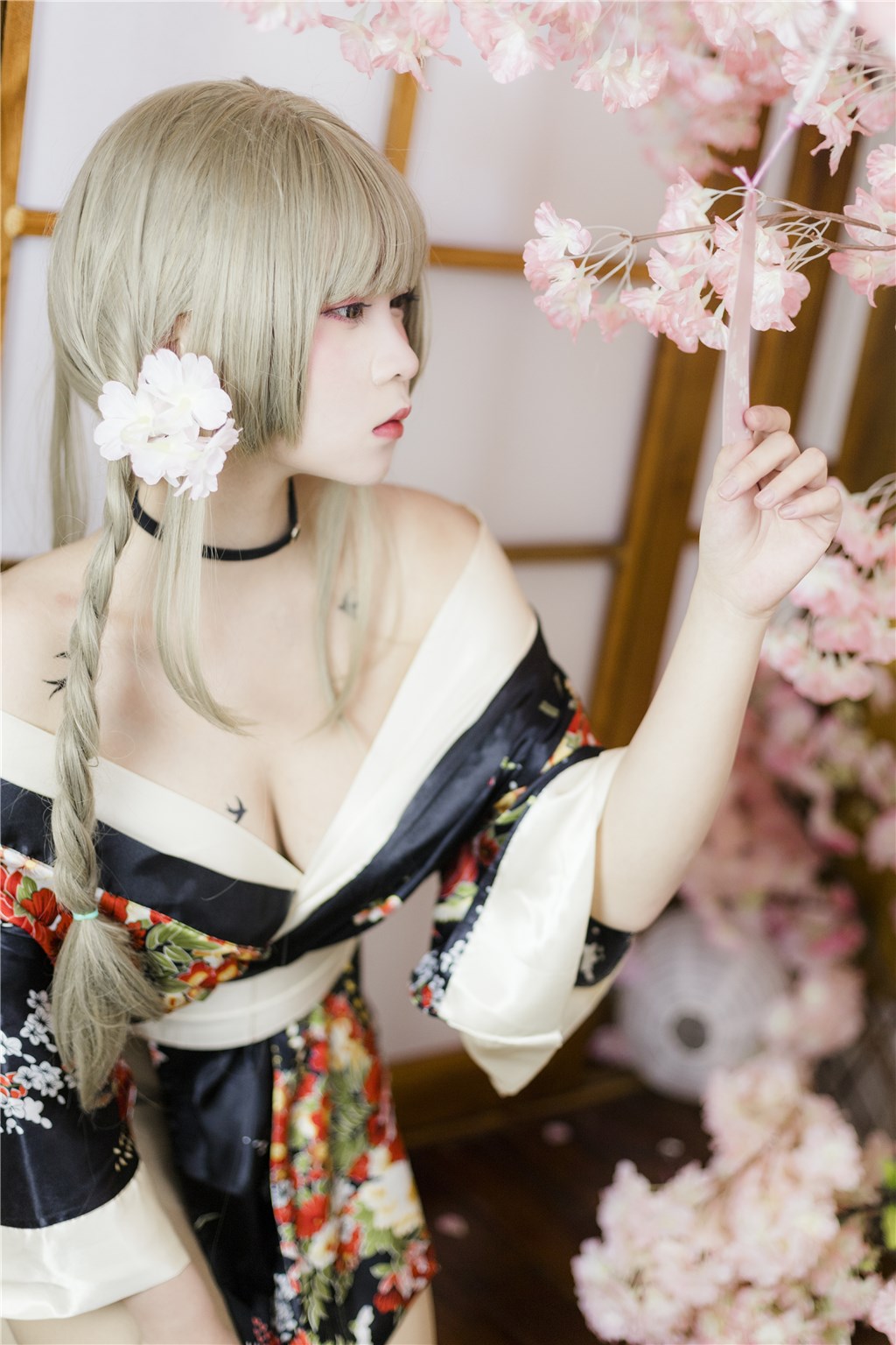 黑料网app独家深扒：某嫩模的奢华生活，真相令人咋舌！，黑料 官网